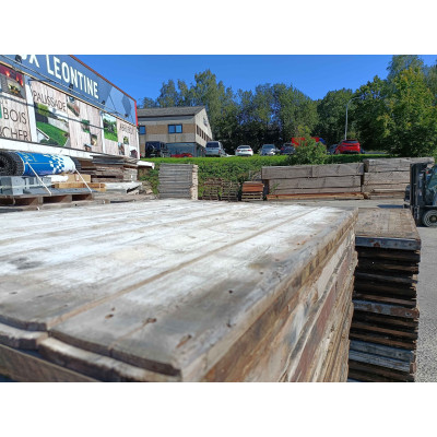 Panneaux de coffrage mélèze-douglas 140 x 100 x 5cm - second choix sans bord métallique