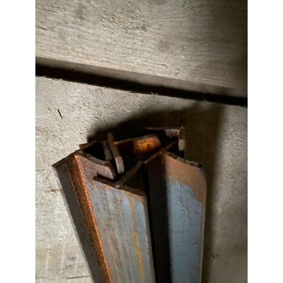 Metalen staaf T 300 x 6 x 6